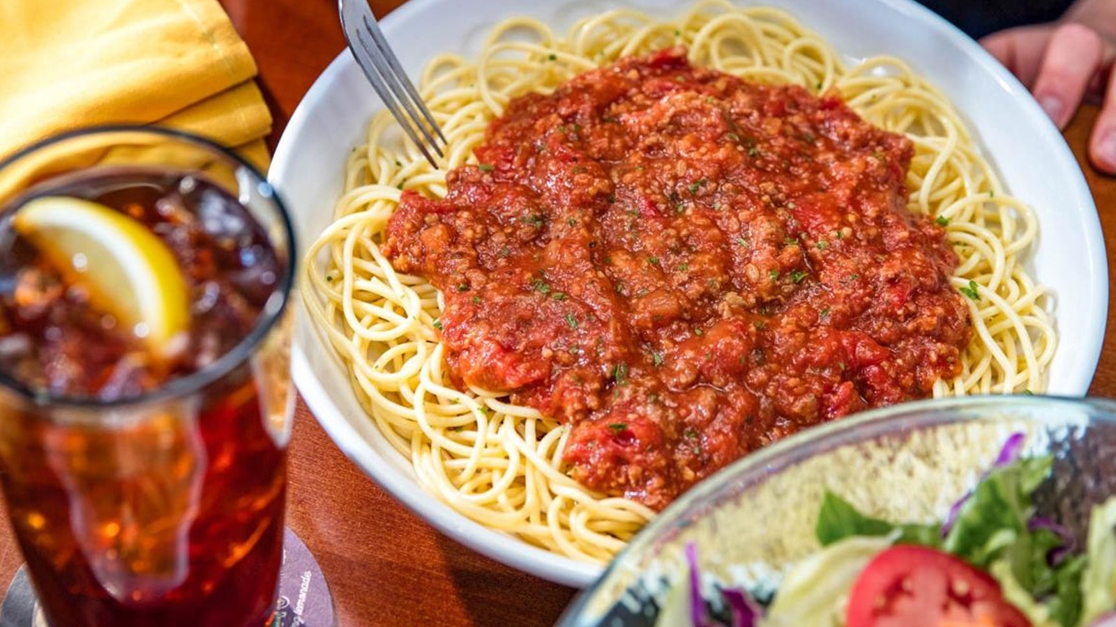 Olive Garden Diners Tap out After First Plate of Endless Pasta