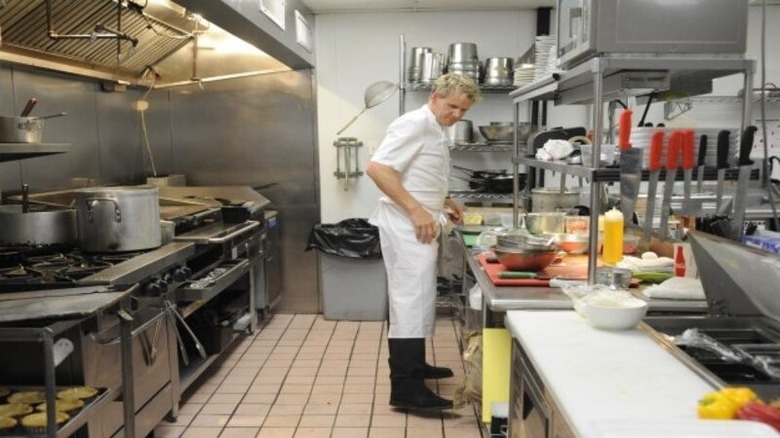 Ramsay examining a kitchen