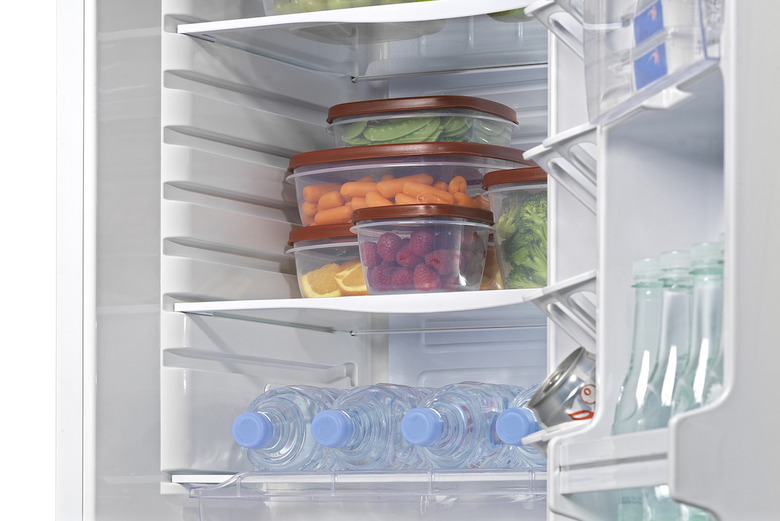 8. Rubbermaid Easy Find Lids