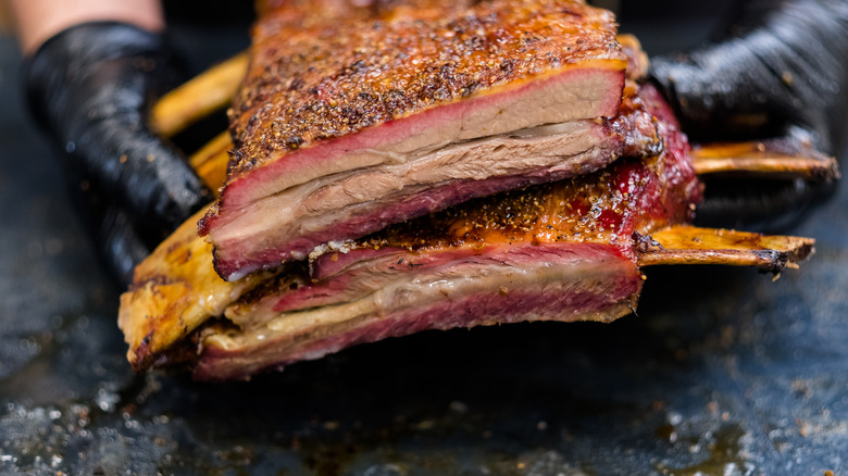 Beef ribs with a smoke ring