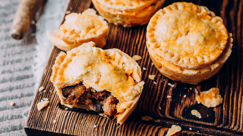 mini meat pies