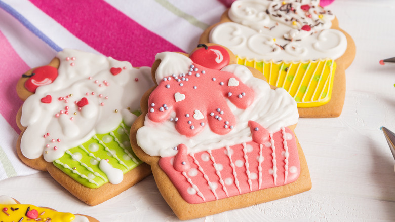 Cupcake themed sugar cookies