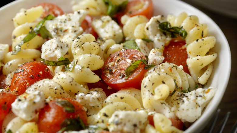 pasta salad with cherry tomatoes