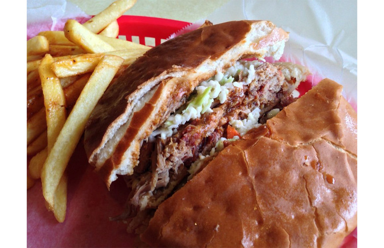 Day 1: Lunch — Cowling's, Waverly, Va.