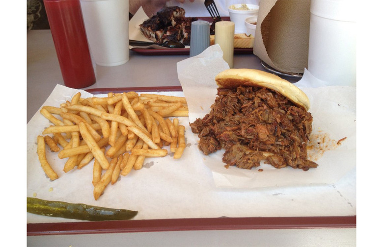 Day 7: Lunch — Smokin' Joe's Rib Ranch and RV Park, Davis, Okla.