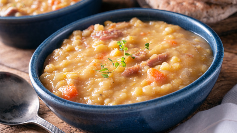 Split pea soup in bowl