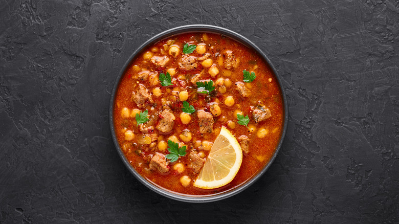 Moroccan harira with lemon slice