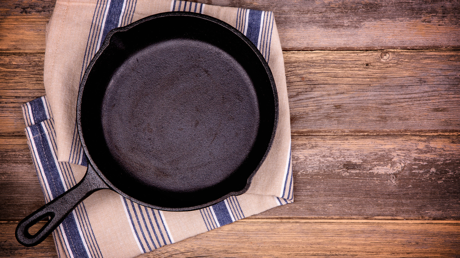 Here's Your Ultimate Guide to Cast Iron Pans (Featuring Steak) -  nocrumbsleft