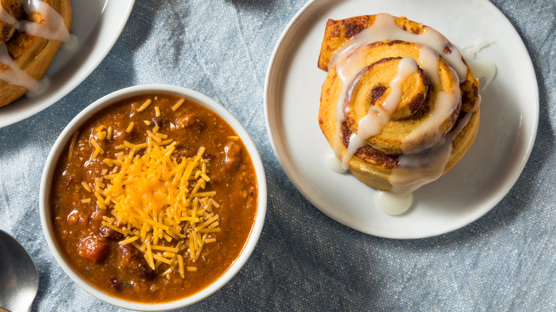 Chili and cinnamon roll