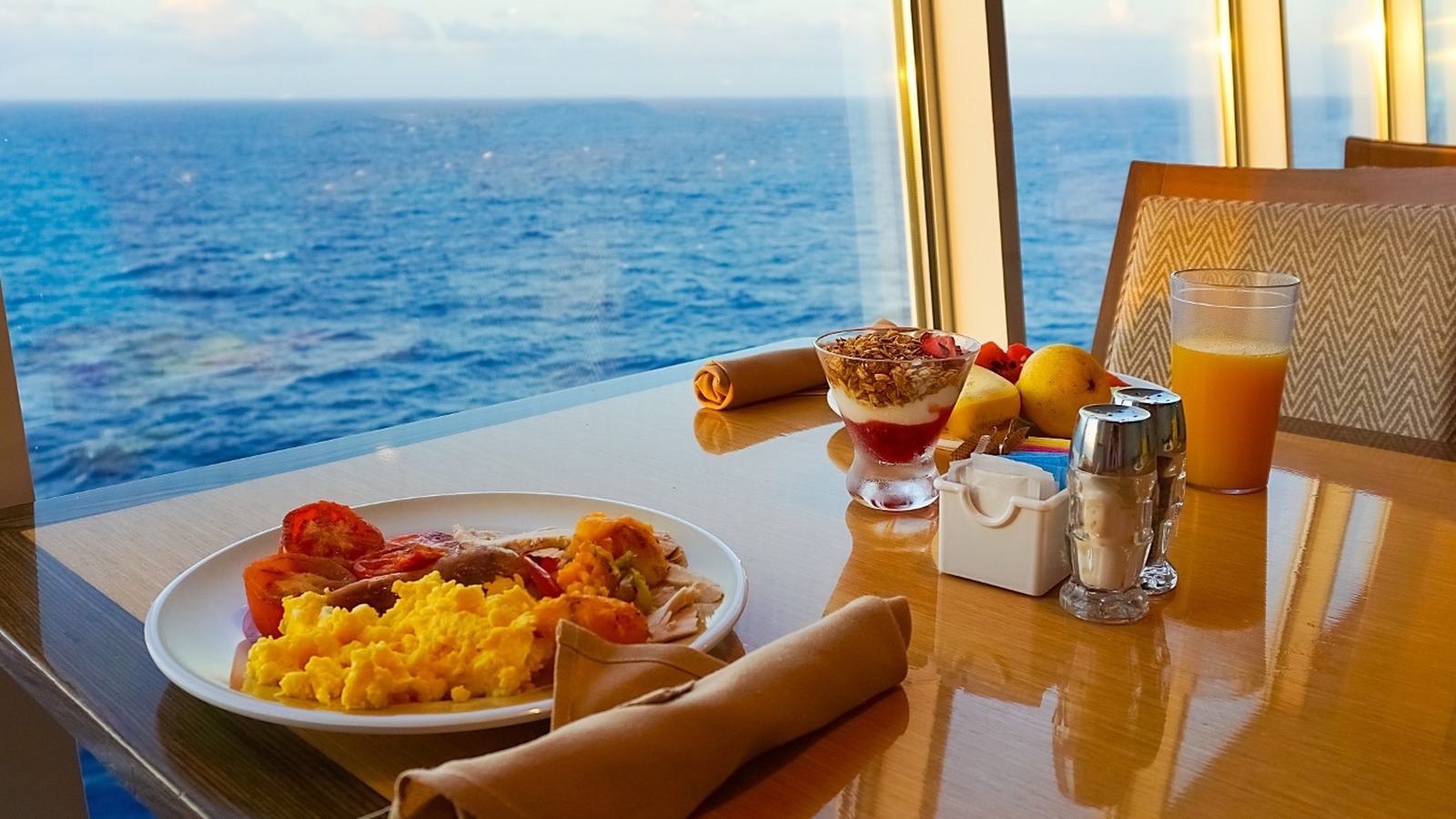 cruise with food