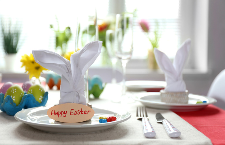 Before Easter: Curious Bunny Place Cards