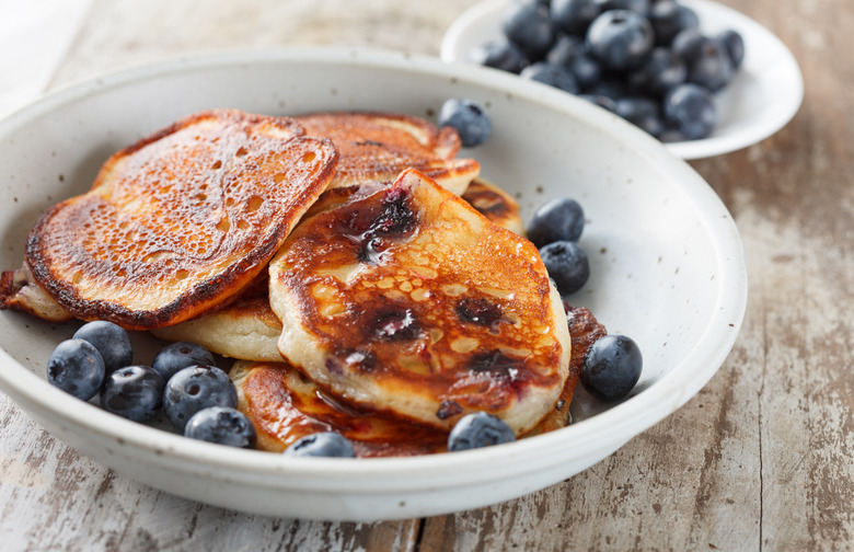 Easter Sunday: Easy Blueberry Pancakes