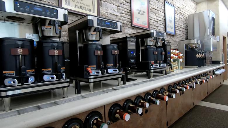 Buc-ee's coffee station