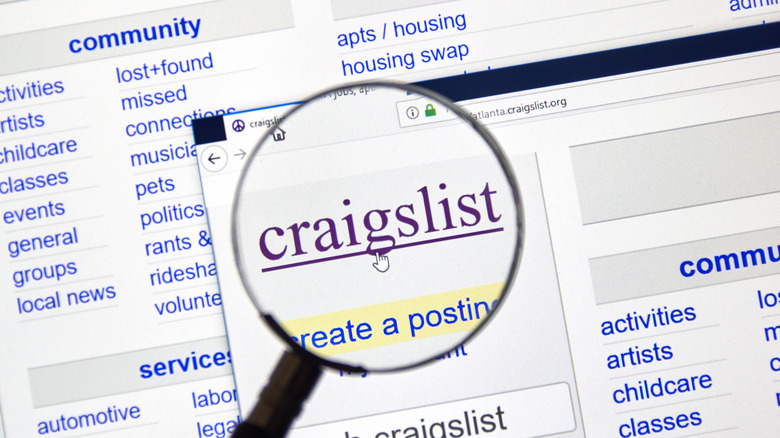 Craigslist logo and page