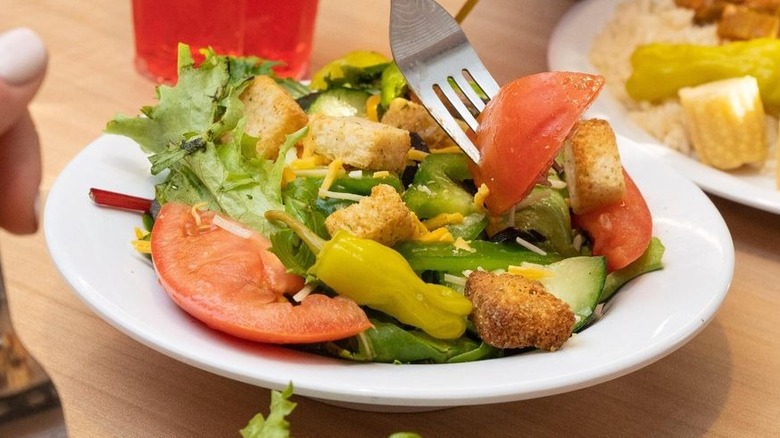 salad with tomatoes and lettuce 