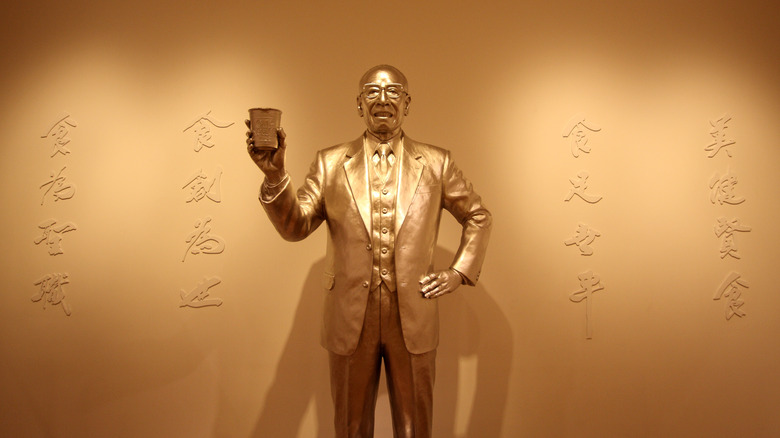 A statue of Momofuku Ando