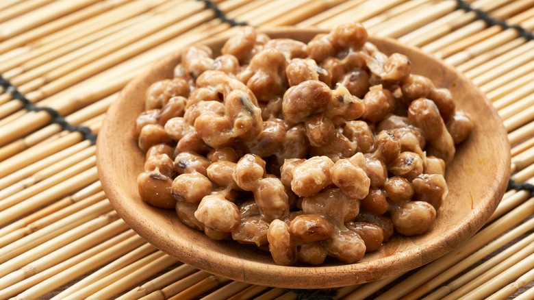 natto plate on bamboo placemat