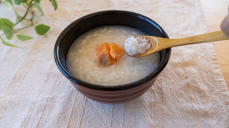 bowl of okayu with salmon