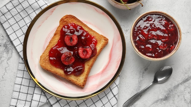 toast with cherry jam 