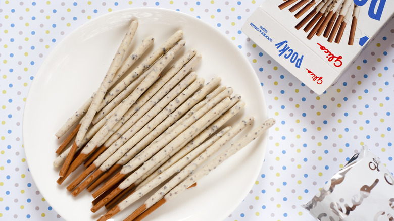 Cookies and cream pocky on plate