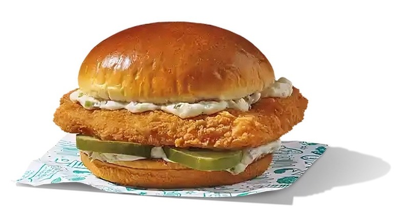 Popeyes Classic Flounder Fish Sandwich