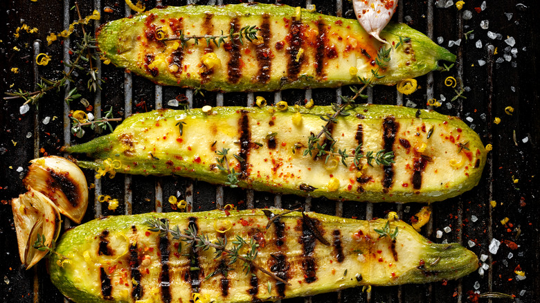 Grilled zucchini with garnish 