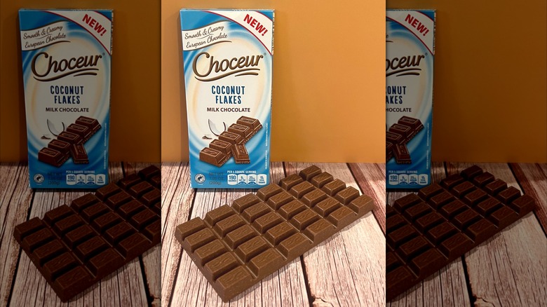 Choceur Coconut Flakes chocolate