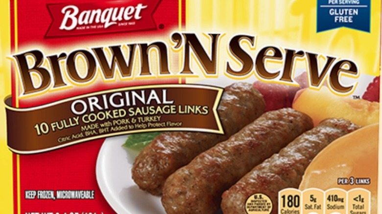 package of Banquet Brown 'N Serve Sausage