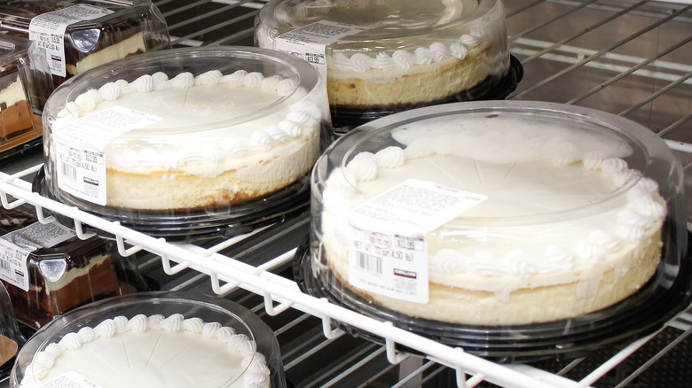 Cheesecakes on bakery shelf