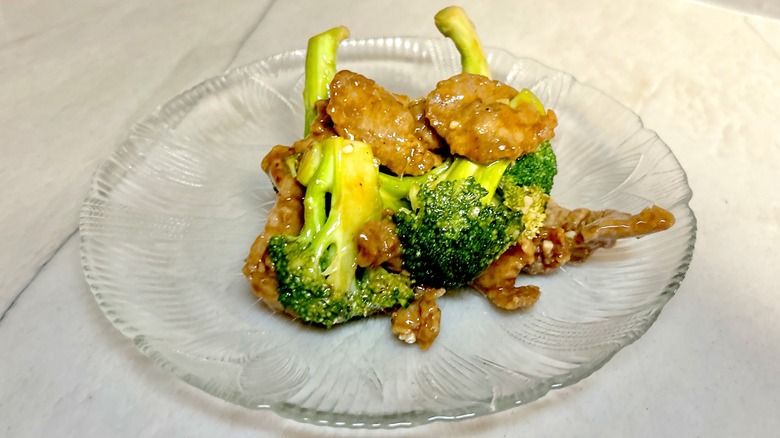 Broccoli Beef on a plate