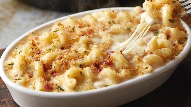 Longhorn Steakhouse's Mac & Cheese