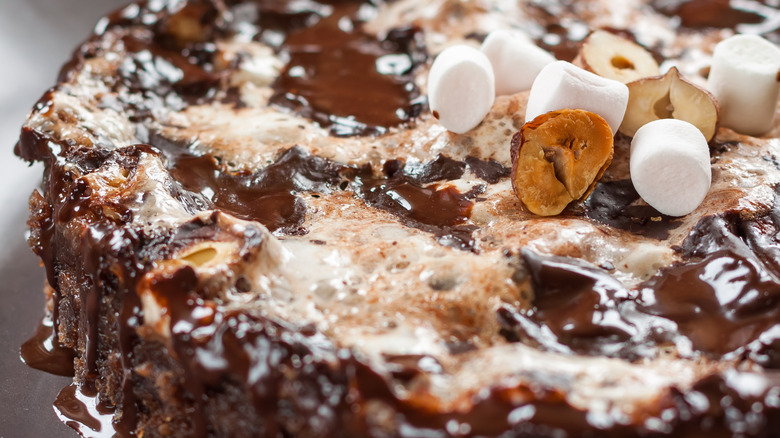 Mississippi mud pie with marshmallows