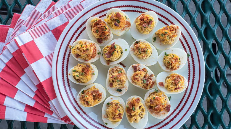 deviled eggs with bacon bits