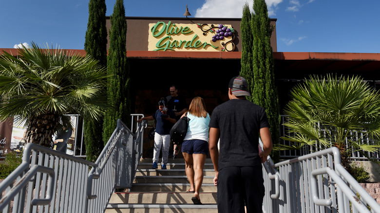 Customers arrive at Olive Garden
