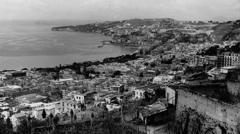 black and white naples image