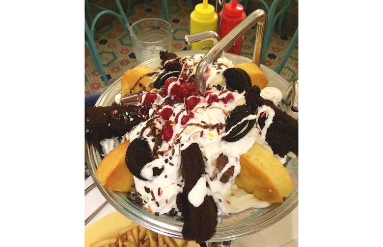 The Kitchen Sink: Beaches and Cream Soda Shop at Epcot