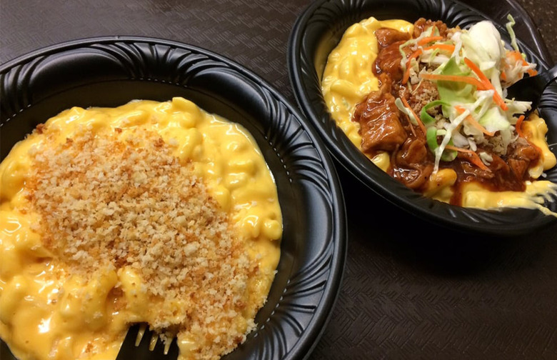 Barbecue Chicken Macaroni & Cheese: Friar's Nook