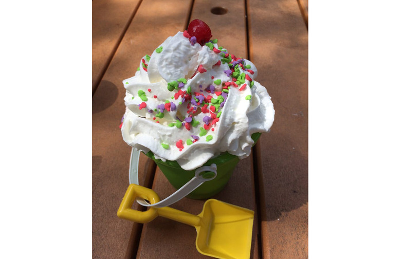 Sand Pail Sundae: Happy Landings Ice Cream at Typhoon Lagoon Water Park