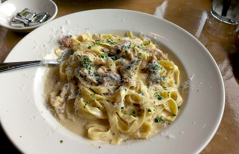 Fettuccini Alfredo With Chicken 