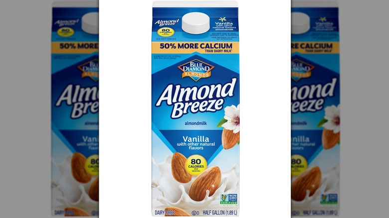 almond breeze almond milk