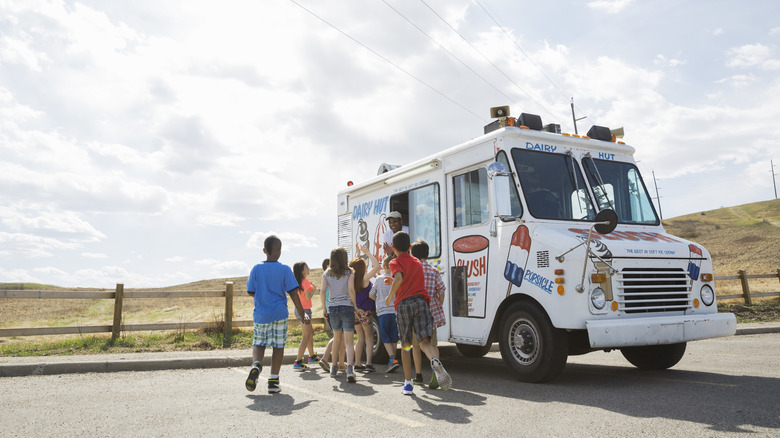 Children near ice cream truck