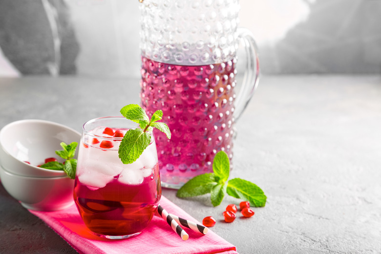 Prosecco Pomegranate Spritzer Recipe