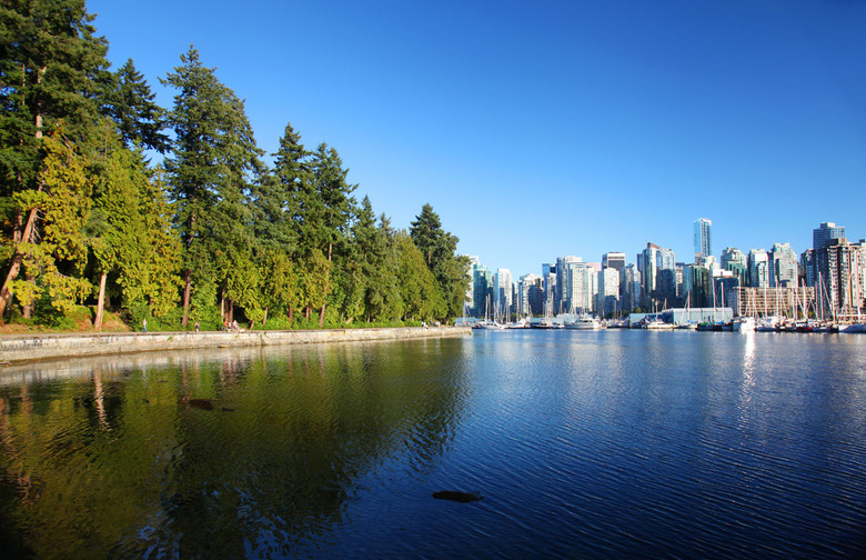 2. Stanley Park (Vancouver)