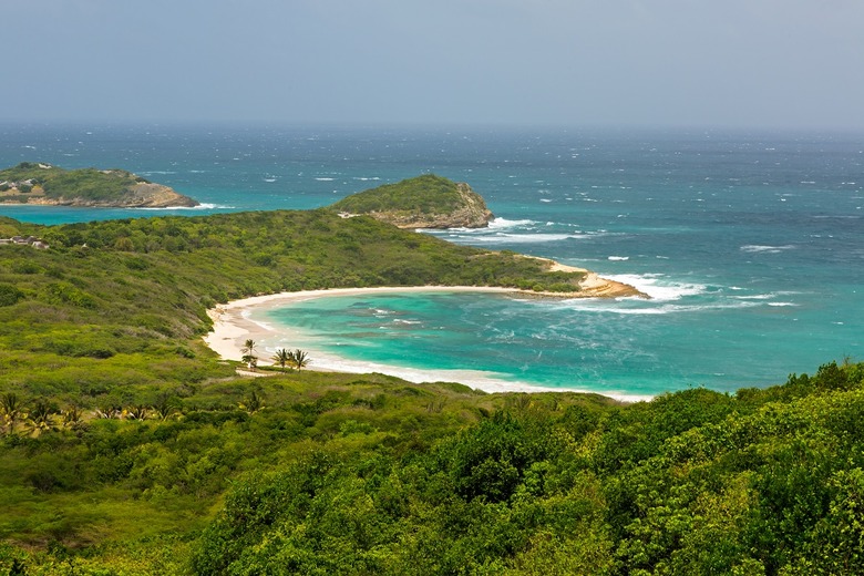 Half Moon Bay Beach (Half Moon Bay, Antigua and Barbuda)