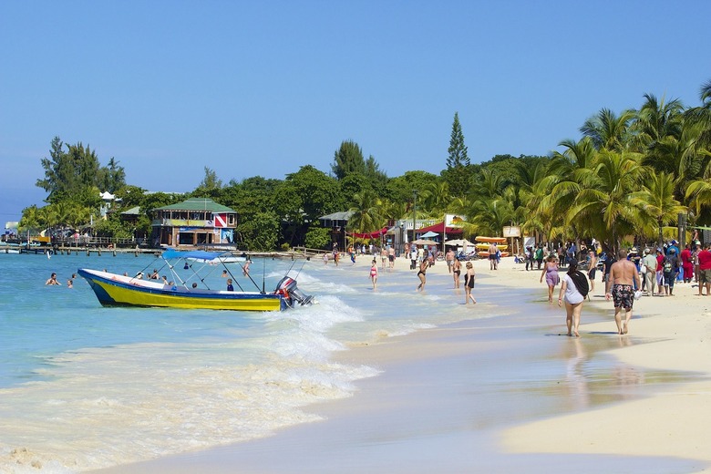 West Bay Beach (Roatan, Honduras)