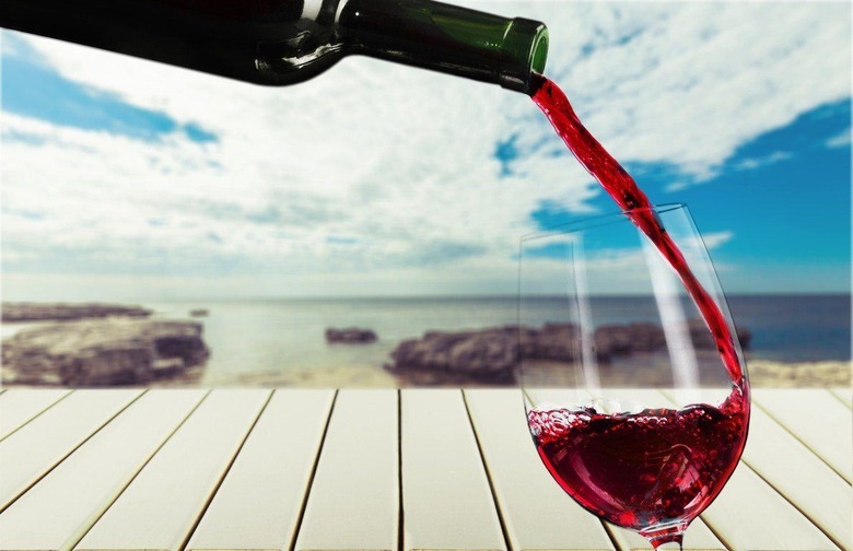 Which Wine Is Better for You: Red or White? 