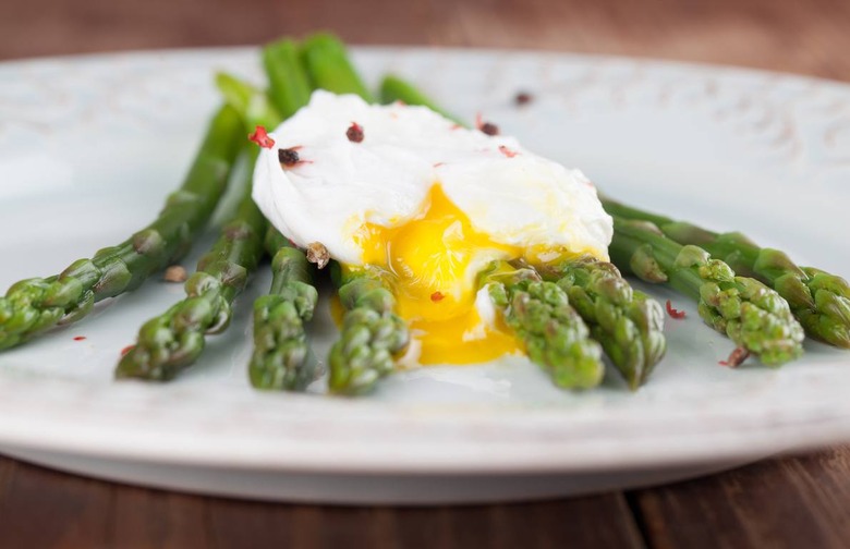 Breakfast: Asparagus and Eggs