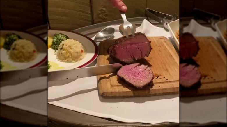 Chateaubriand being carved 