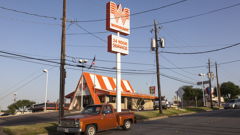 Whataburger location, exterior 