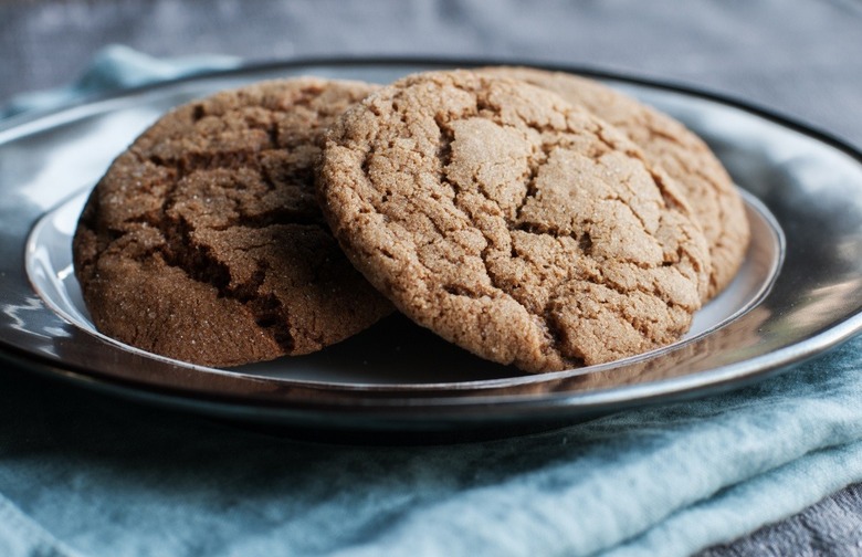 West Virginia: Molasses Cookie